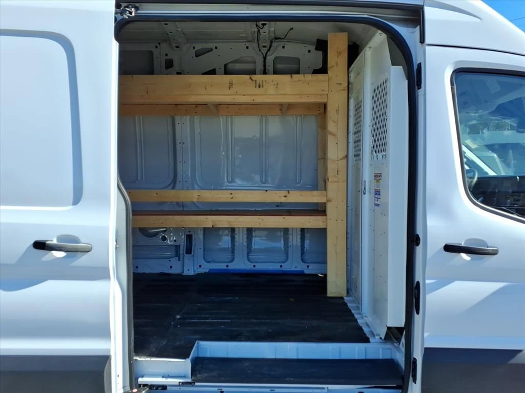 Used 2024 Ford Transit 250 148 High Roof Extended image 20