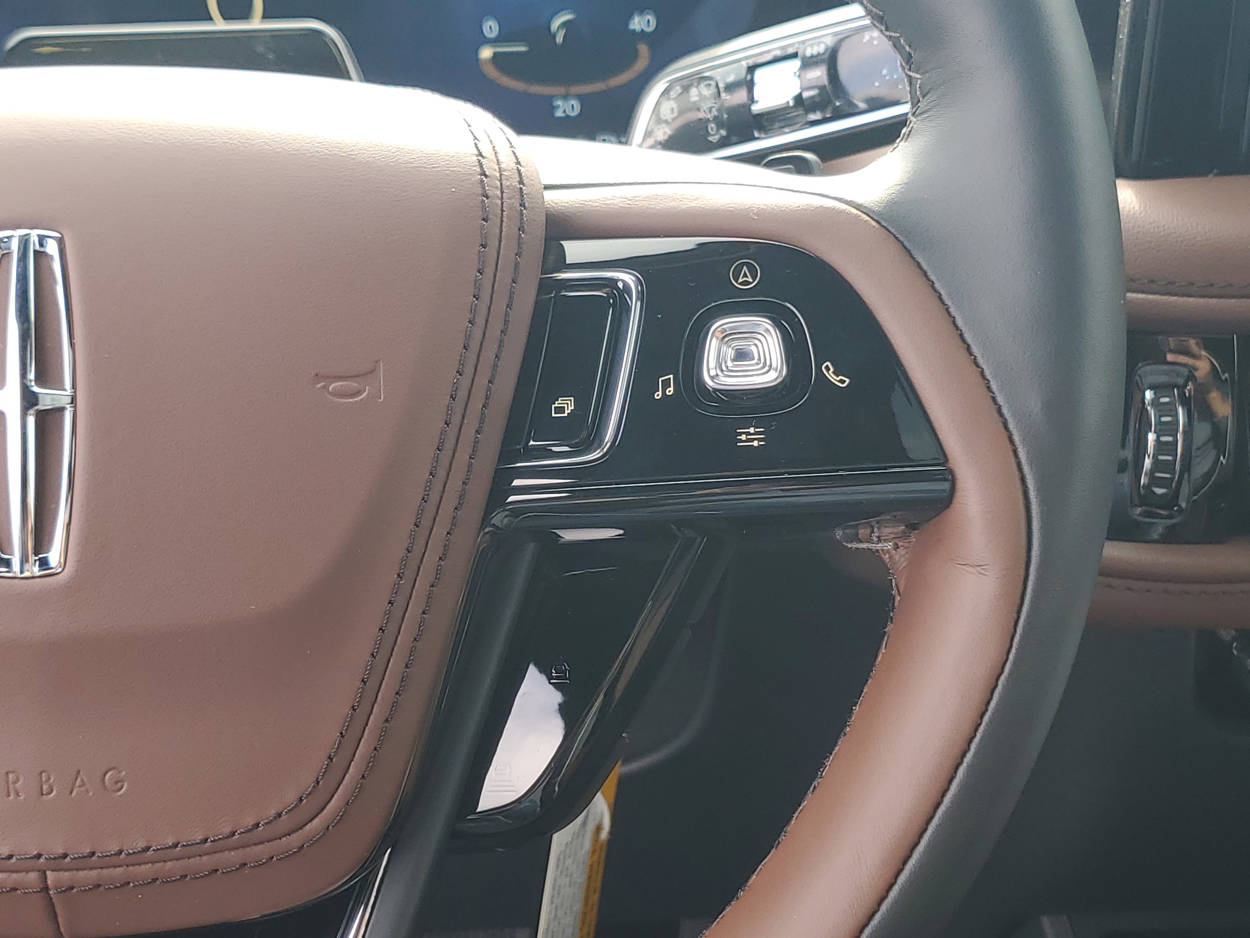 New 2026 Lincoln Aviator Reserve image 17