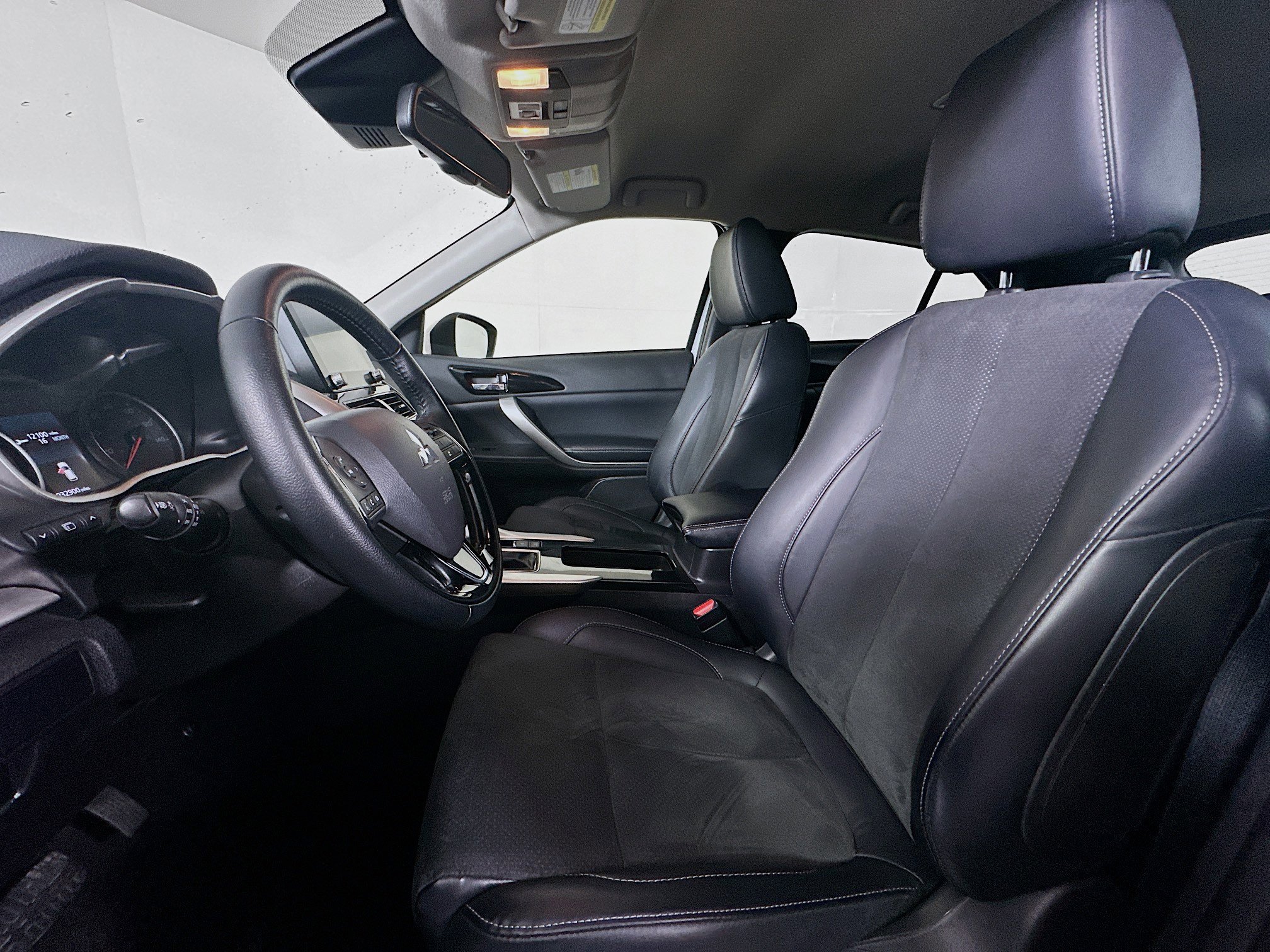 Used 2024 Mitsubishi Eclipse Cross SE image 13