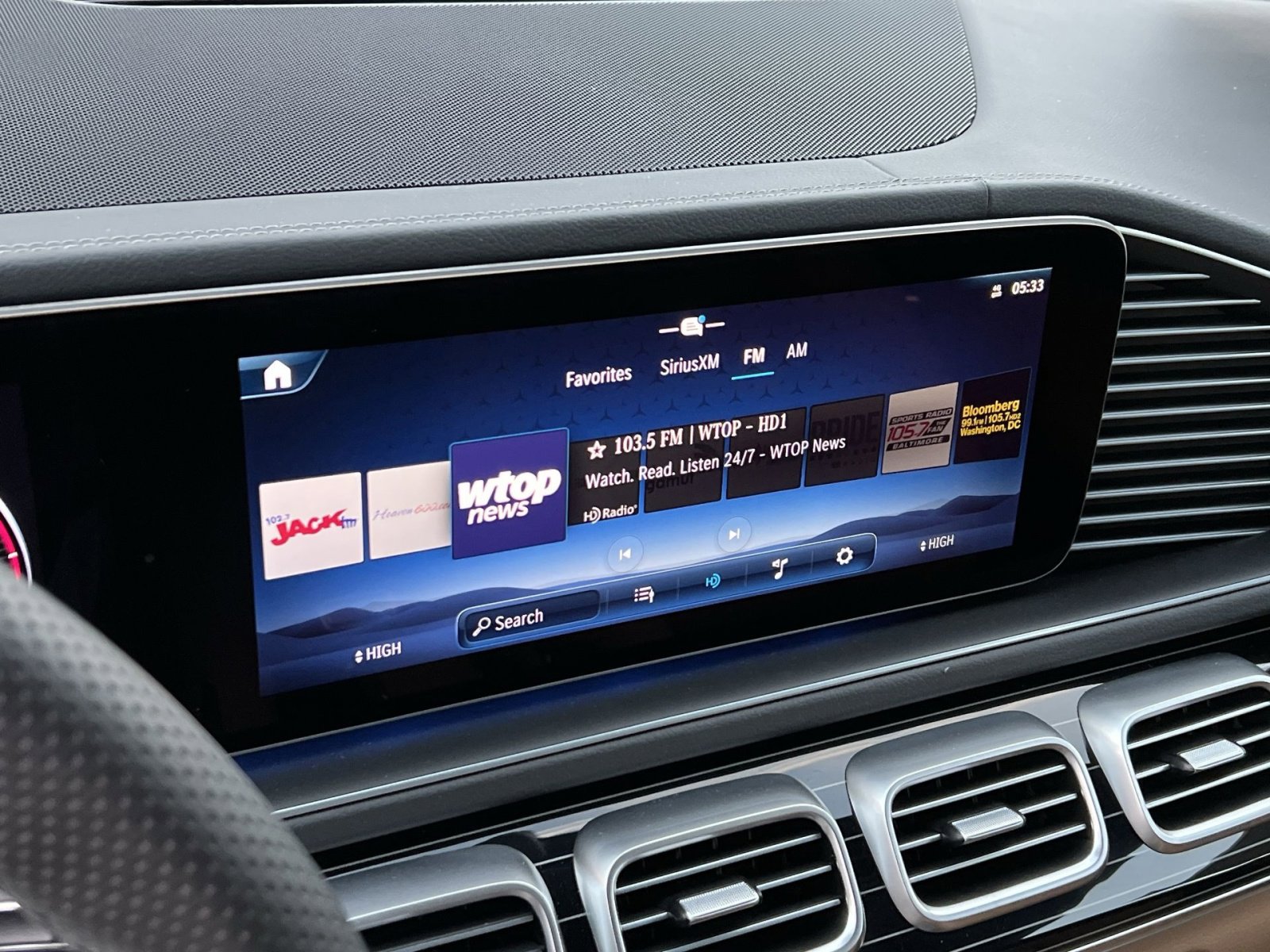 New 2026 Mercedes-Benz GLS 450 4MATIC image 16