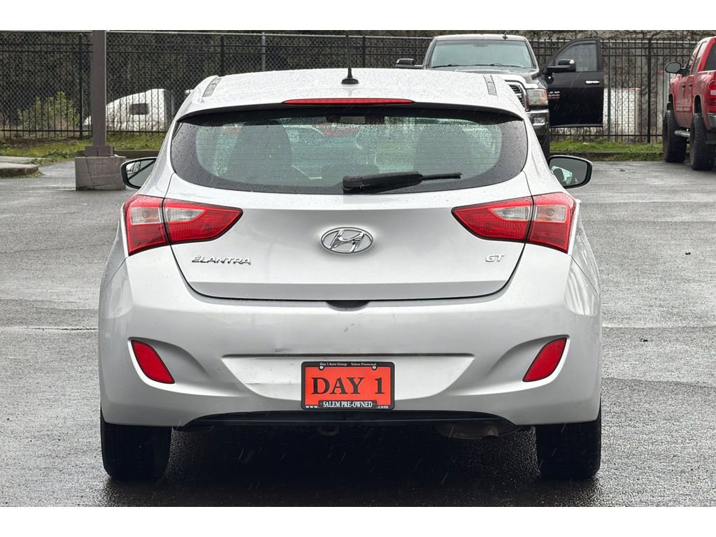 Used 2017 Hyundai Elantra GT image 6