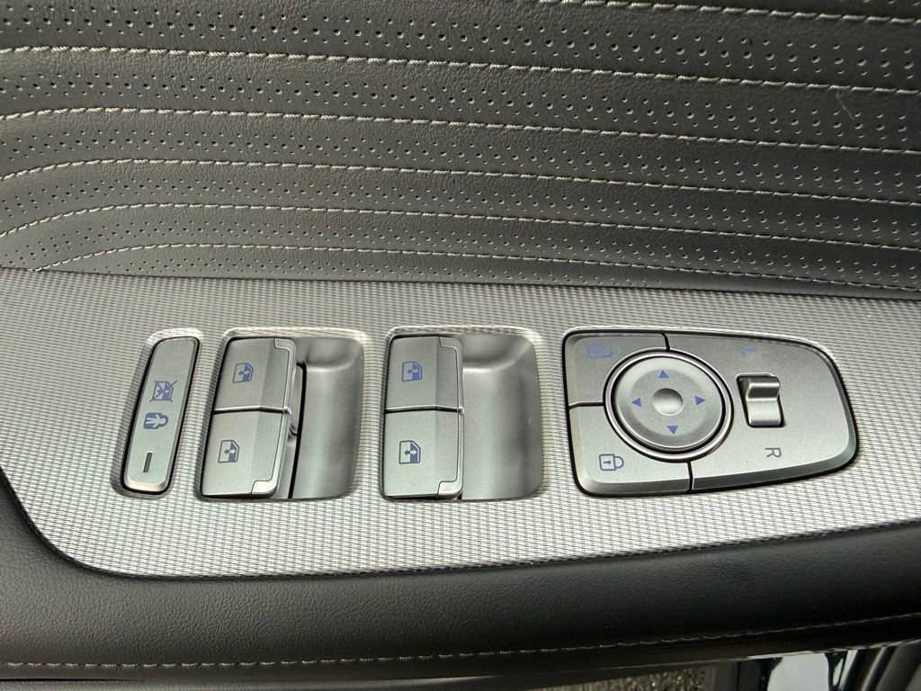 Used 2025 Hyundai Palisade Calligraphy image 34