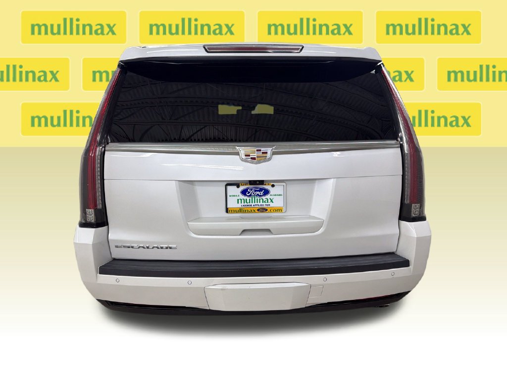 Used 2017 Cadillac Escalade Platinum AWD/4WD image 7