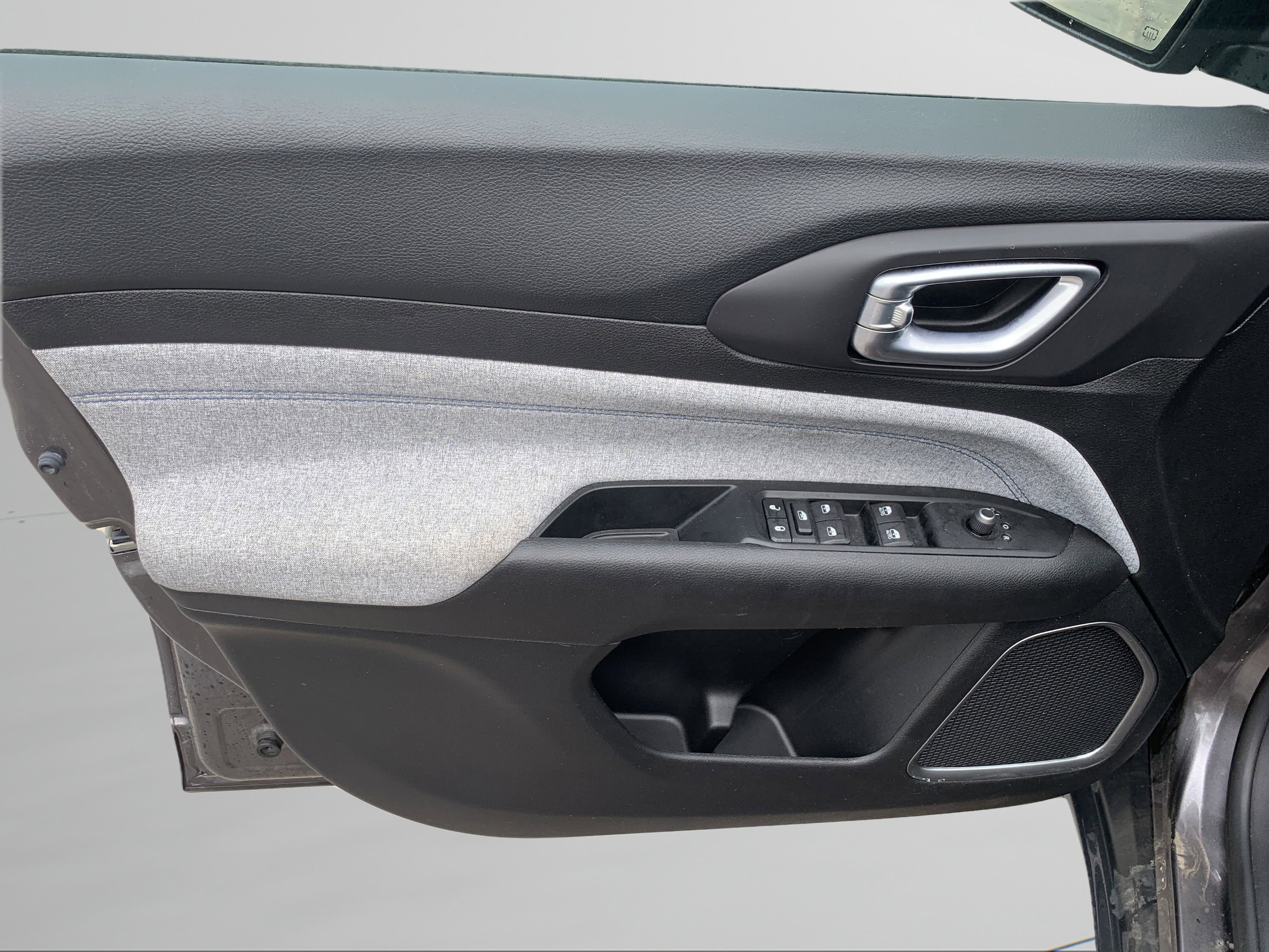 Used 2022 Jeep Compass Latitude image 13