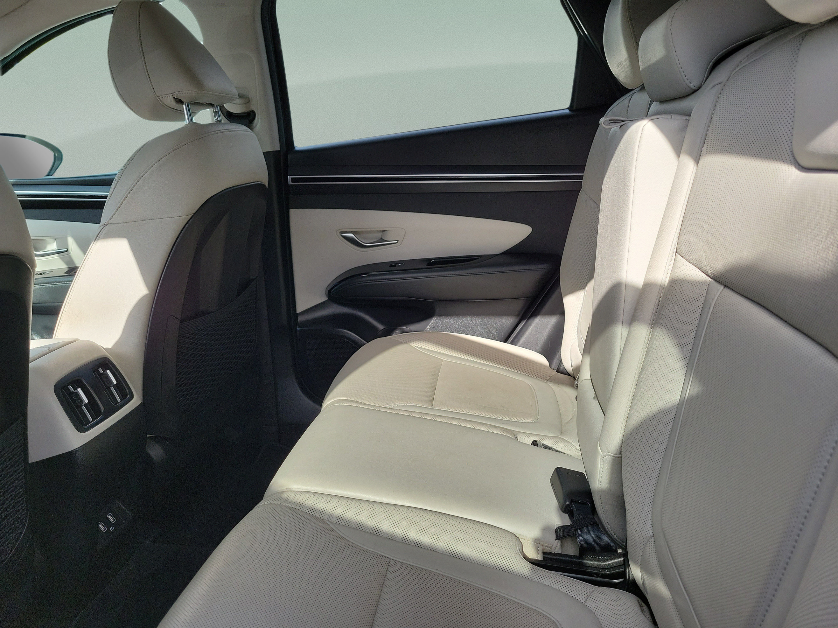 Used 2022 Hyundai Tucson SEL w/ Convenience + Premium Package FWD image 7