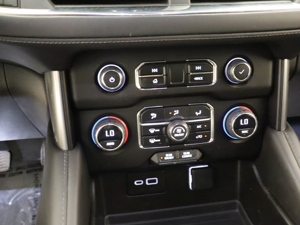 Used 2023 Chevrolet Tahoe LS w/ Driver Alert Package AWD/4WD image 9