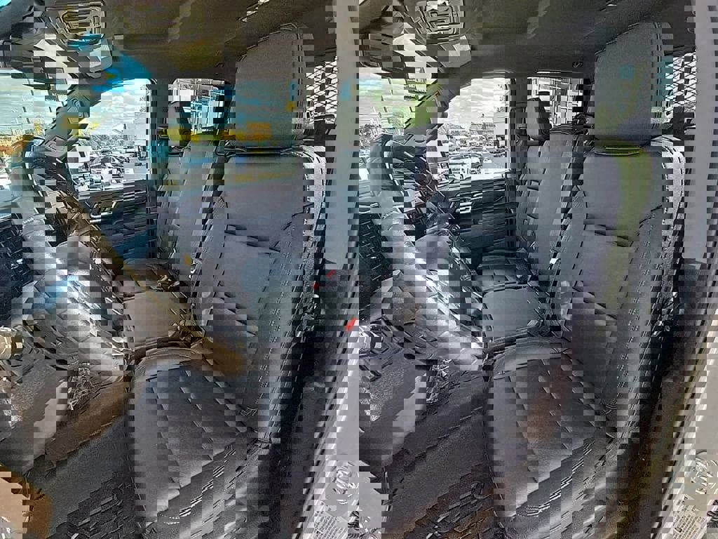 Used 2024 Chevrolet Silverado 2500 LT w/ Convenience Package image 34