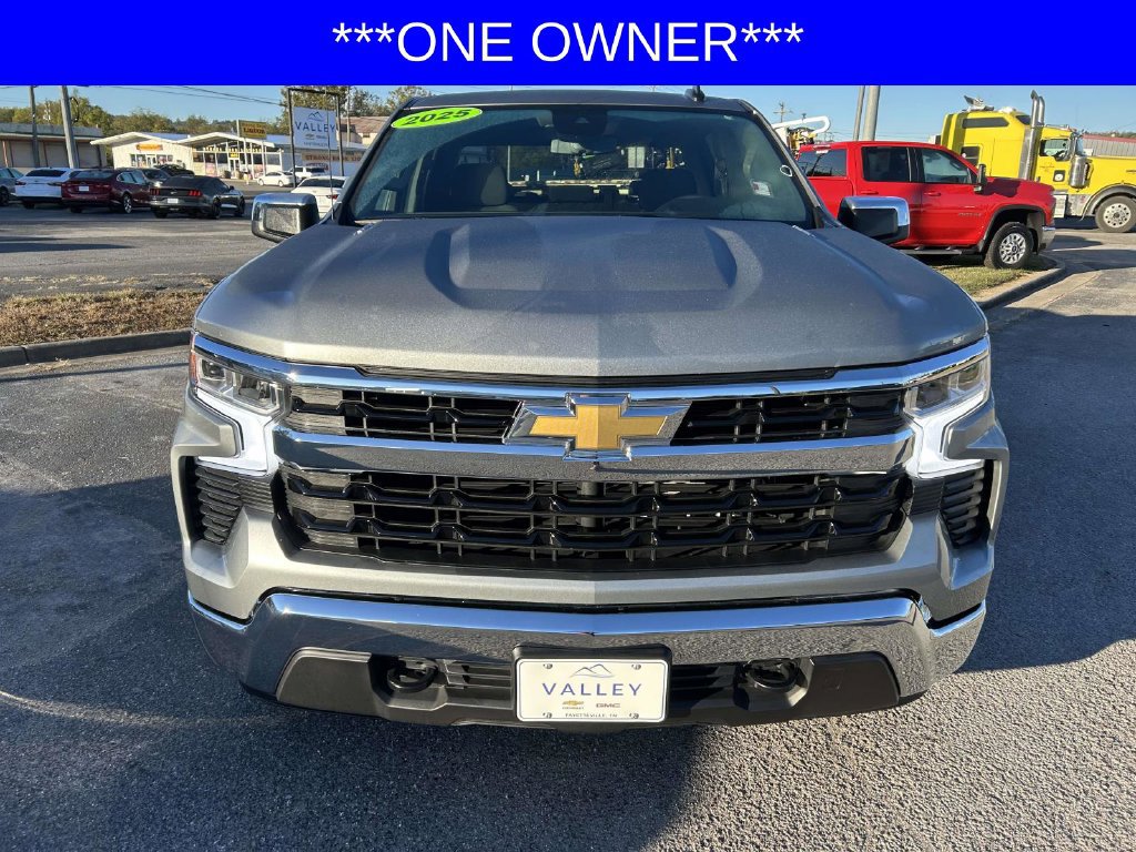 Used 2025 Chevrolet Silverado 1500 LT AWD/4WD image 9
