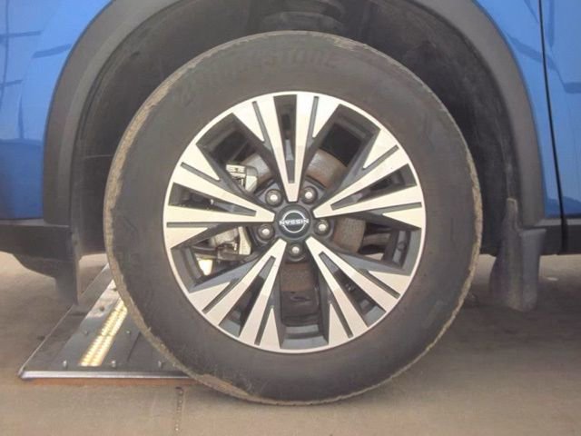 Used 2023 Nissan Rogue SV image 18