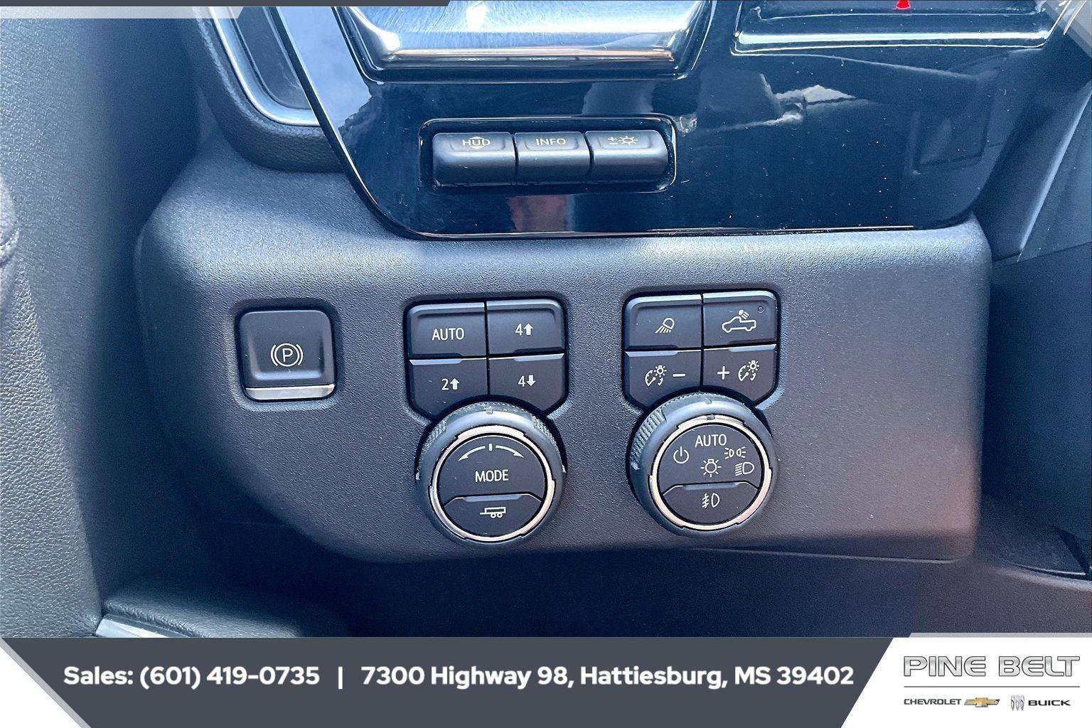 Used 2023 Chevrolet Silverado 1500 High Country w/ Technology Package image 23