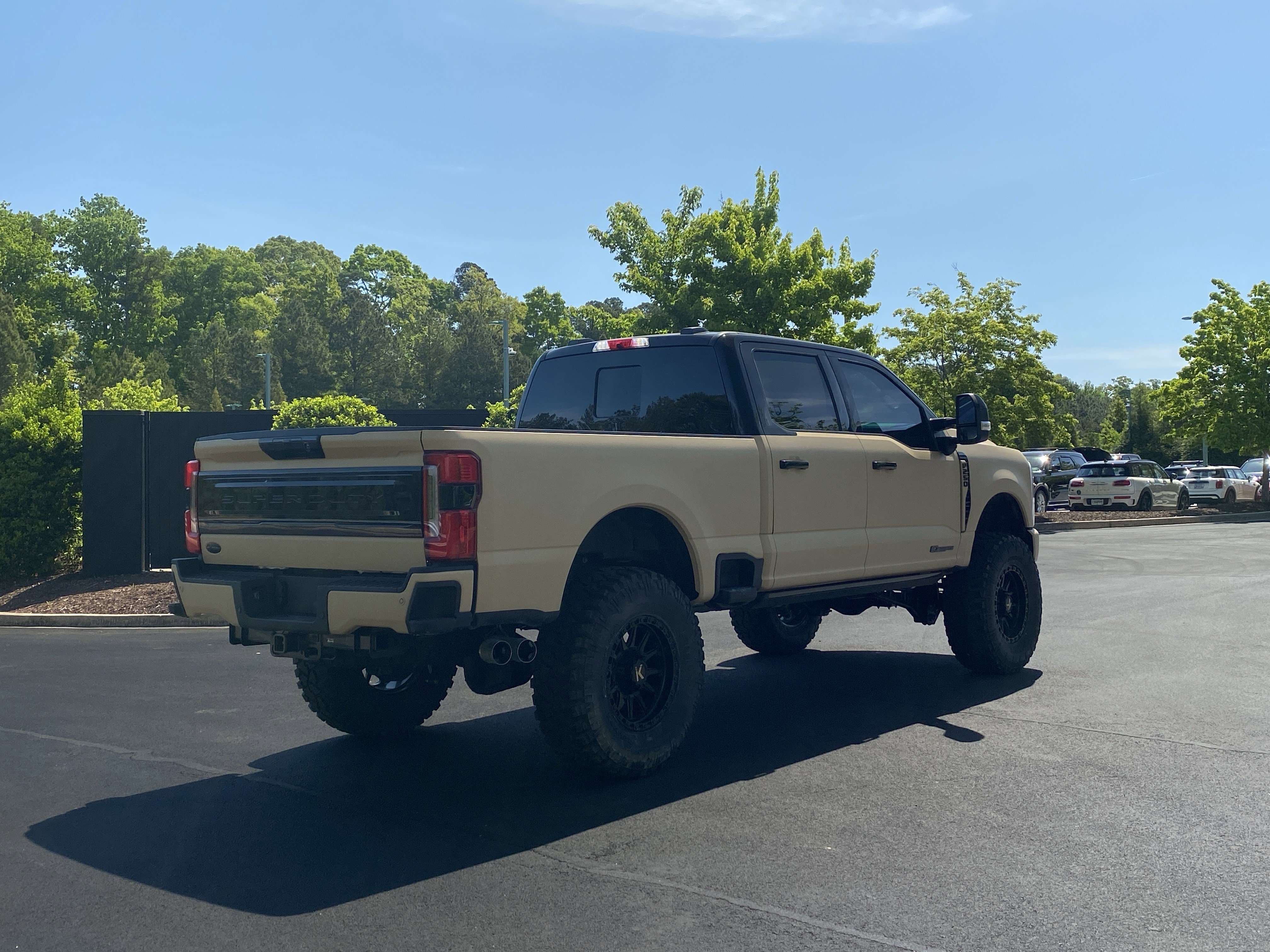 Used 2026 Ford F250 Platinum w/ Tremor Off-Road Package image 3