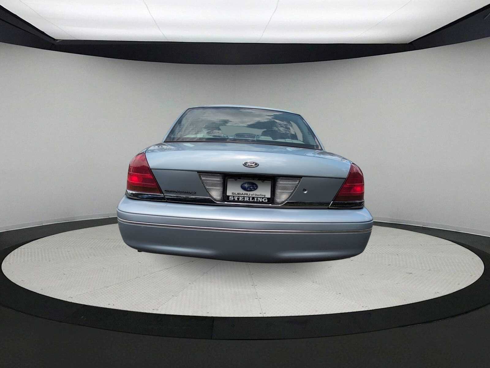 Used 2003 Ford Crown Victoria LX RWD image 7
