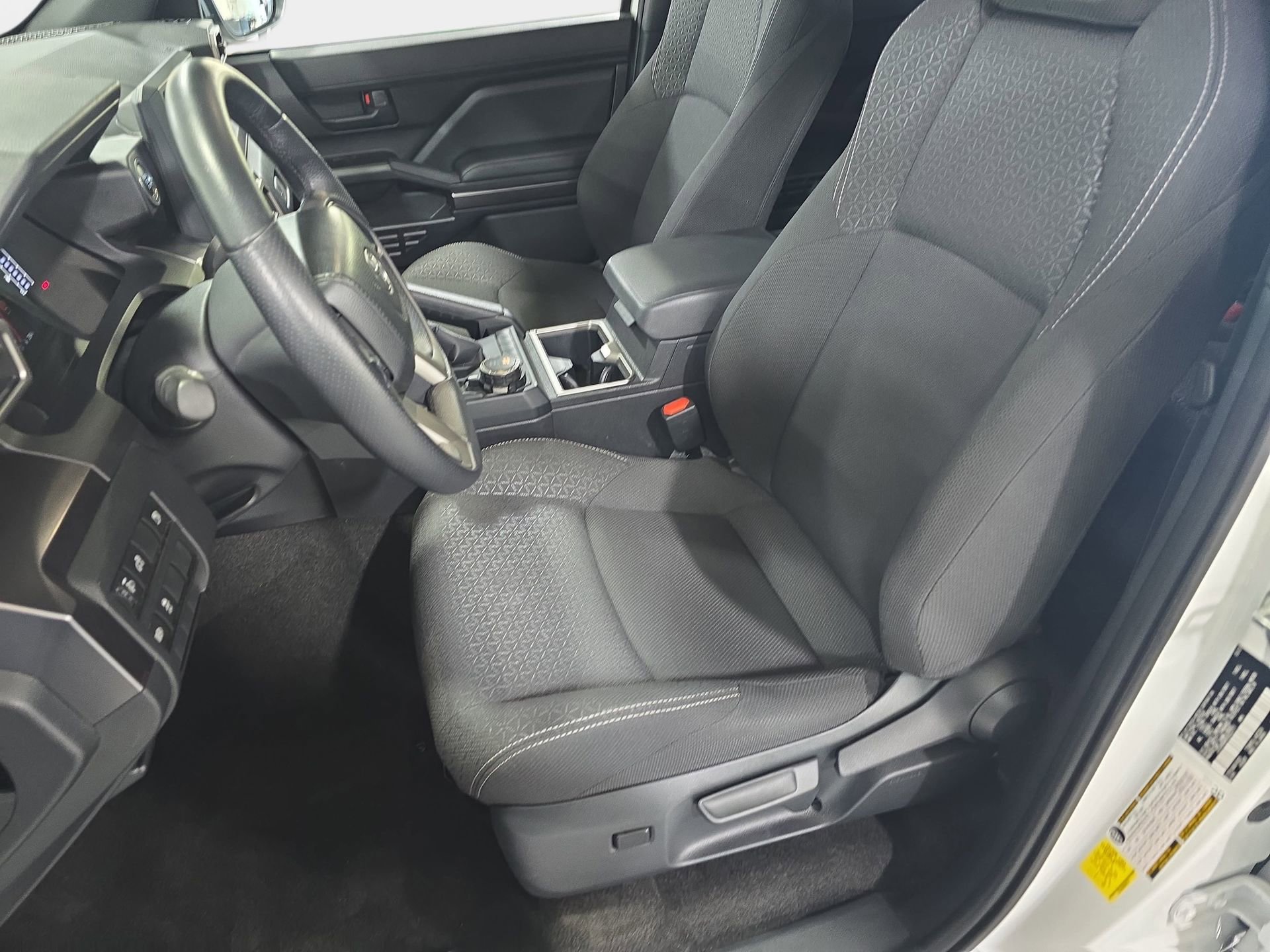 Used 2025 Toyota 4Runner SR5 AWD/4WD image 14