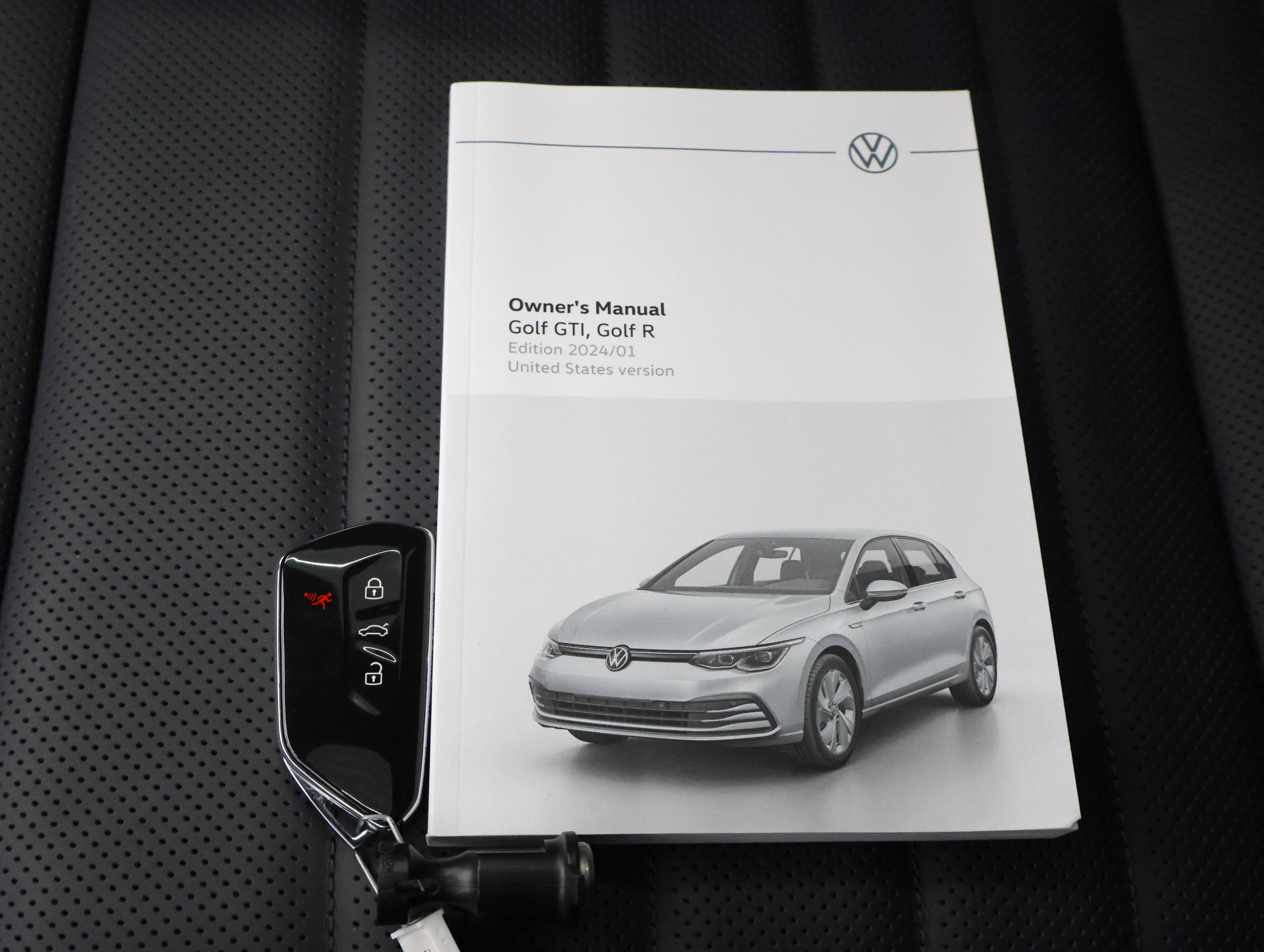 Used 2024 Volkswagen Golf R image 63