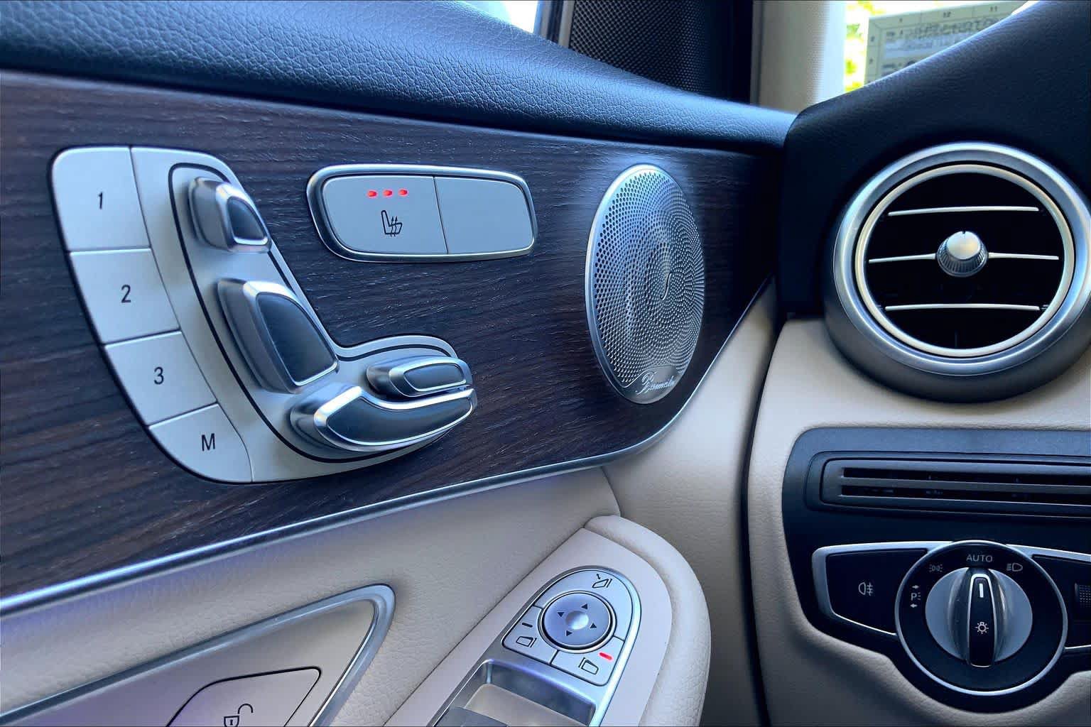Used 2021 Mercedes-Benz GLC 300 4MATIC image 34
