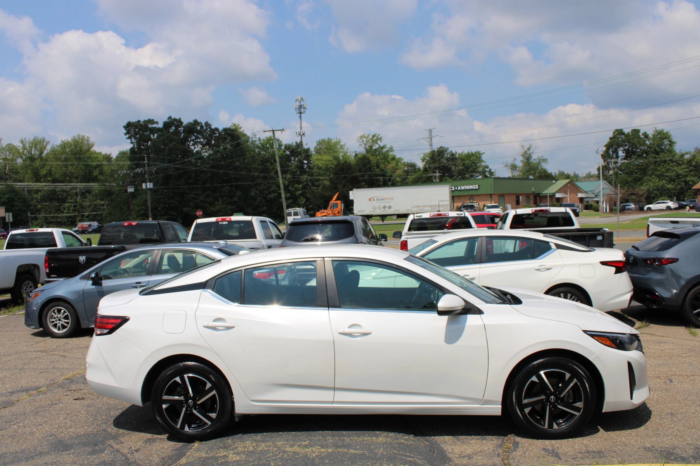 Used 2024 Nissan Sentra SV FWD image 6