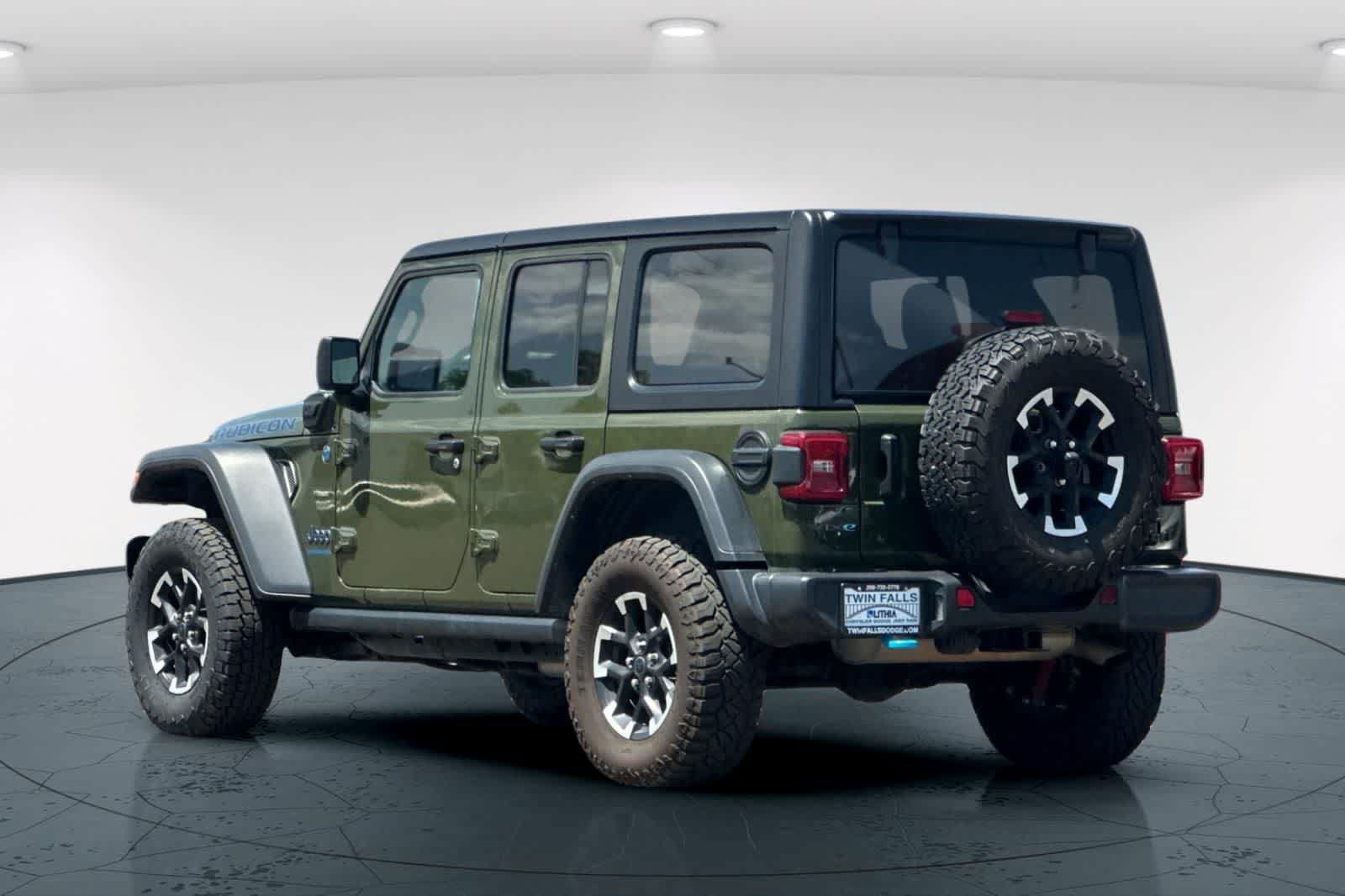 Used 2024 Jeep Wrangler Unlimited Rubicon 4xe AWD/4WD image 8