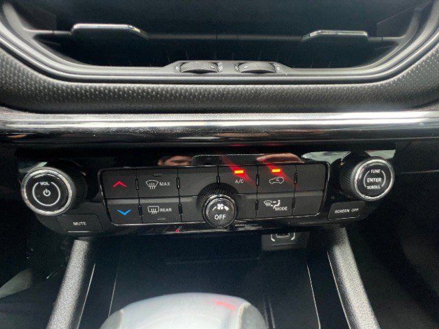 Used 2023 Jeep Compass Altitude AWD/4WD image 36