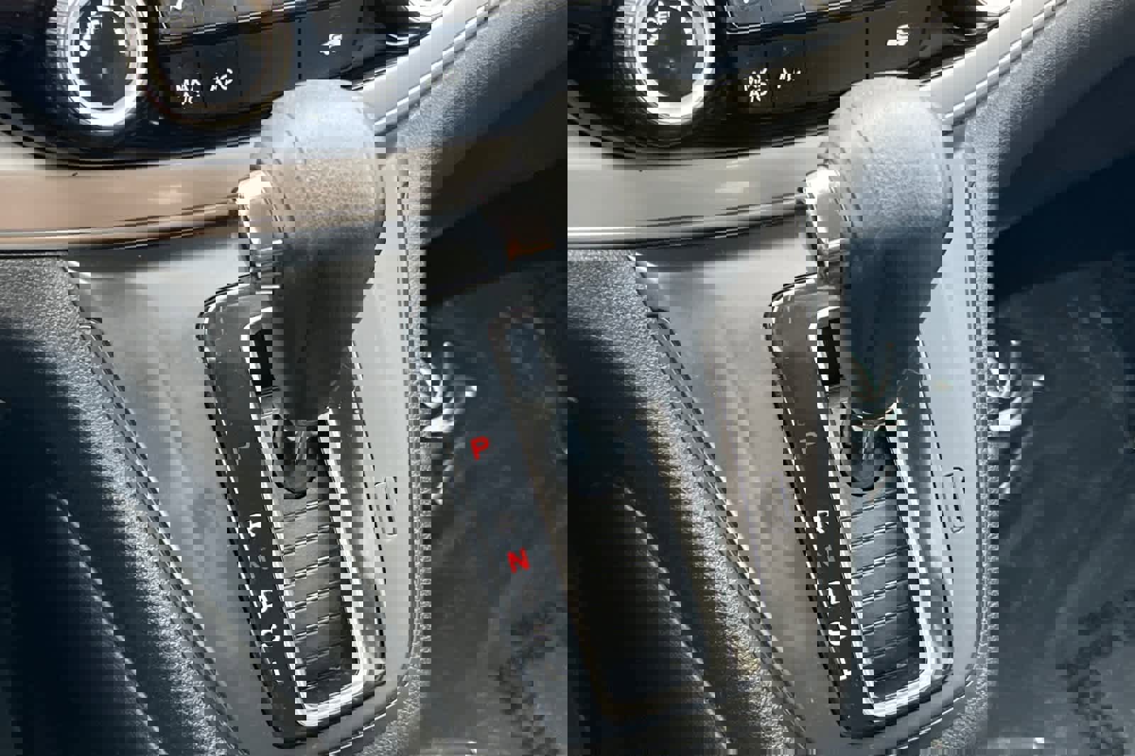 Used 2015 Honda CR-V LX image 23