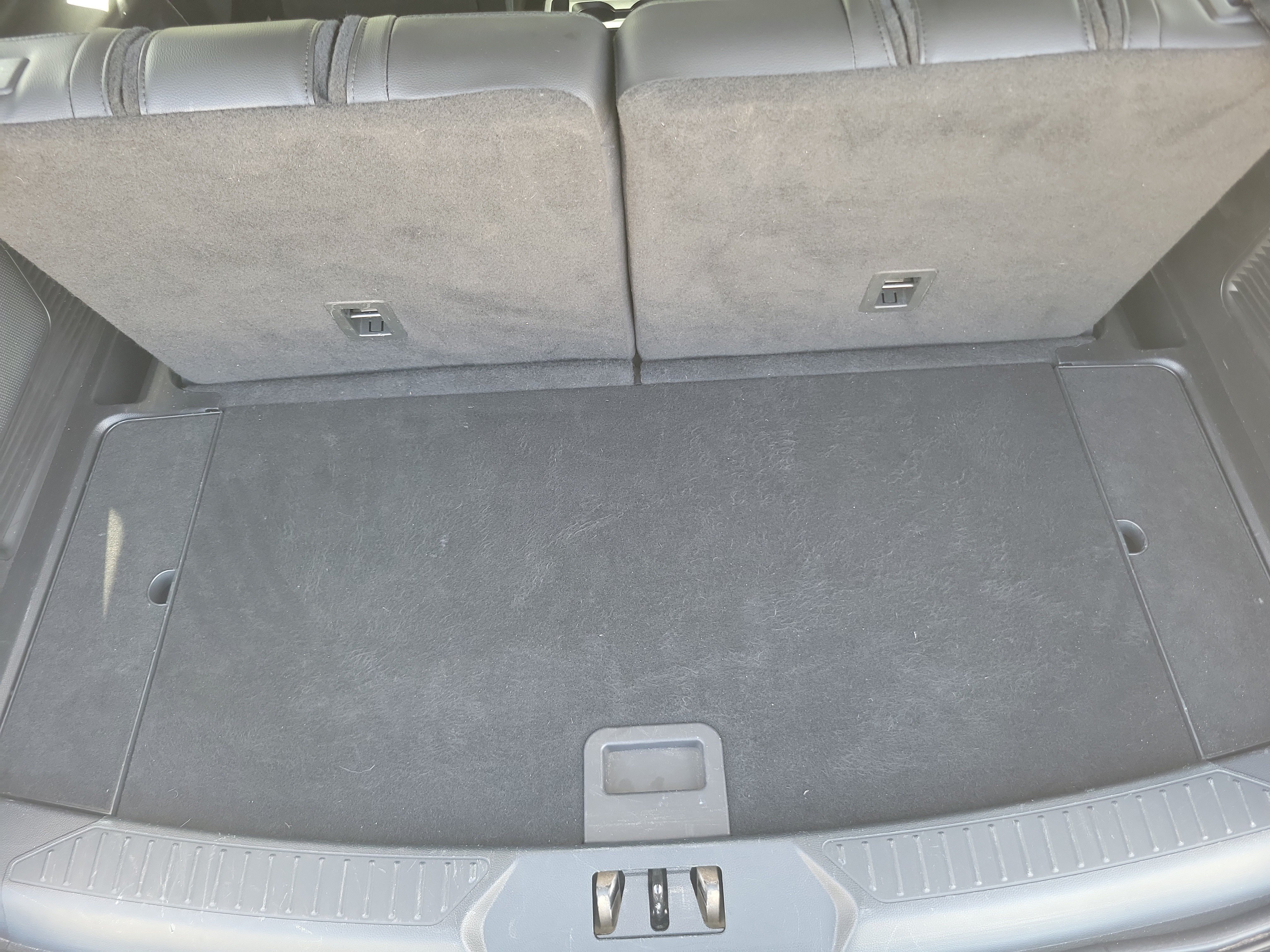 Used 2021 Ford Explorer Limited w/ Equipment Group 301A RWD image 19