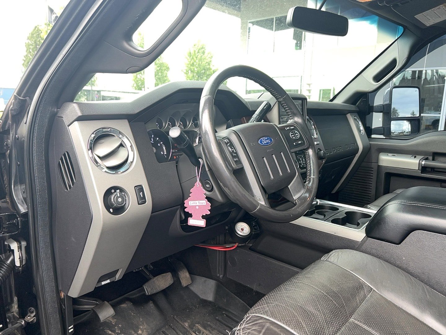 Used 2015 Ford F350 Lariat w/ Lariat Ultimate Package AWD/4WD image 21