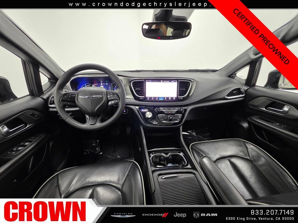 Certified 2024 Chrysler Pacifica Premium image 17