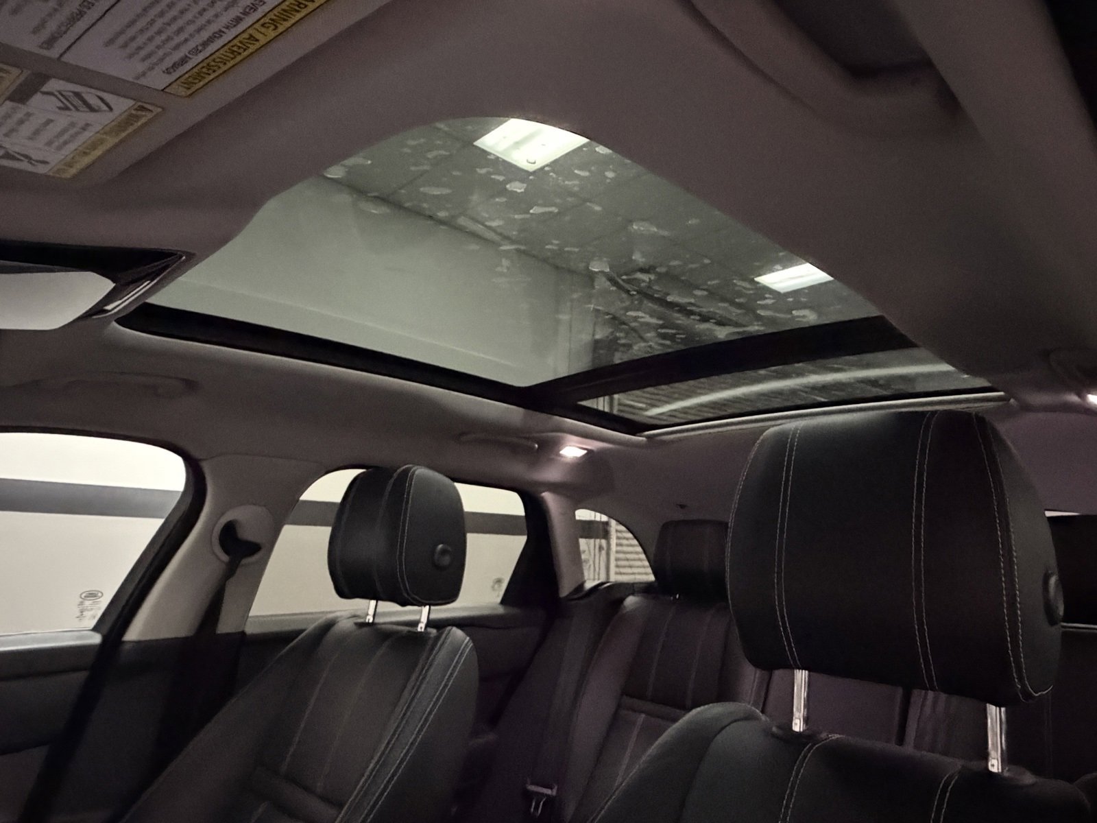 Used 2019 Land Rover Range Rover Velar S image 25