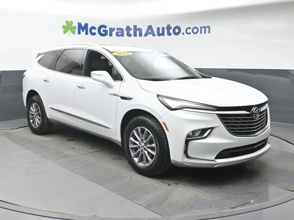Used 2024 Buick Enclave Premium image 2