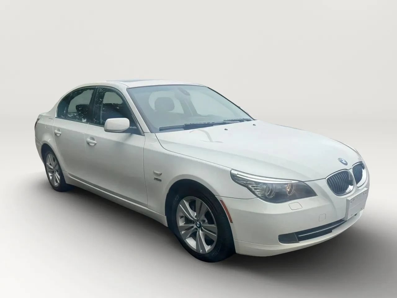 Used 2010 BMW 528i xDrive Sedan AWD/4WD image 8