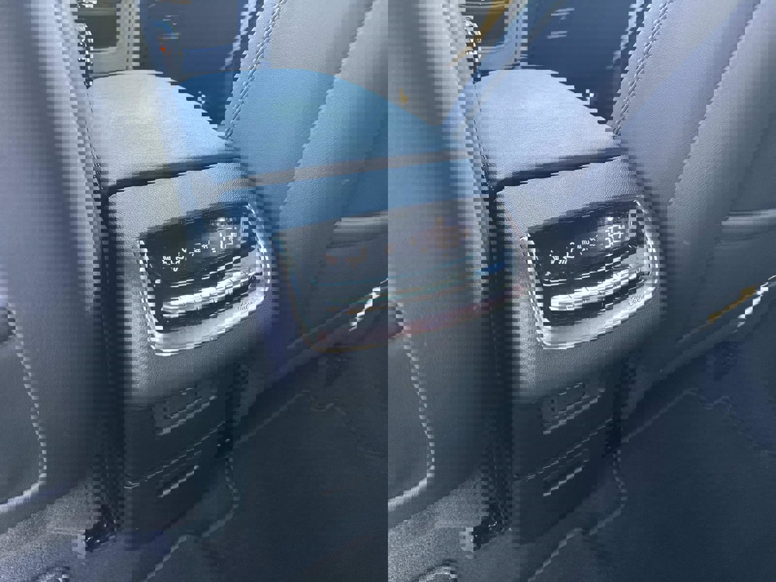 Certified 2025 Cadillac XT6 Premium Luxury image 19