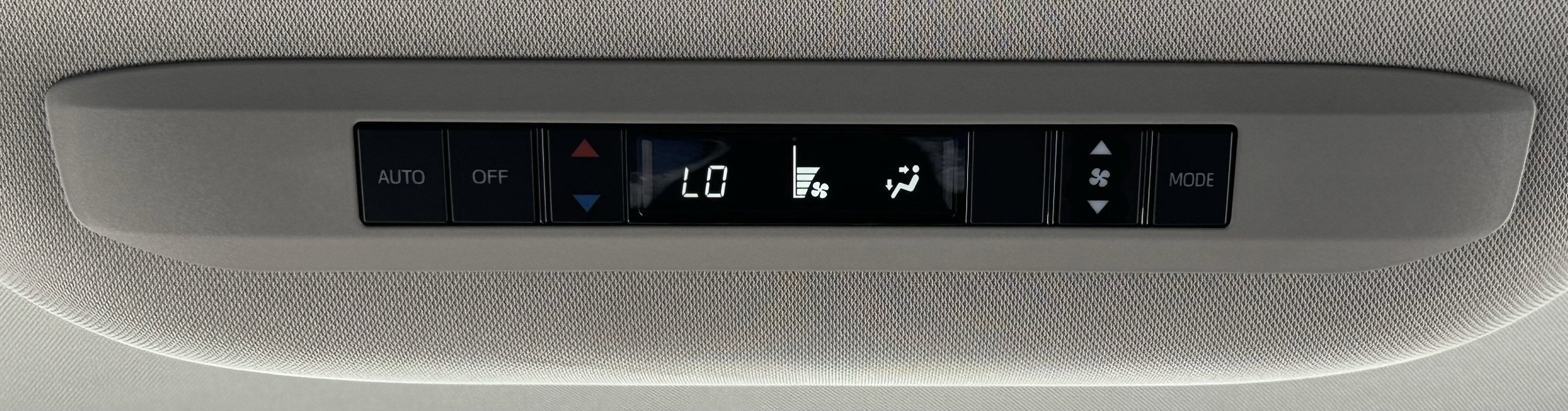 Used 2023 Toyota Sienna LE image 18