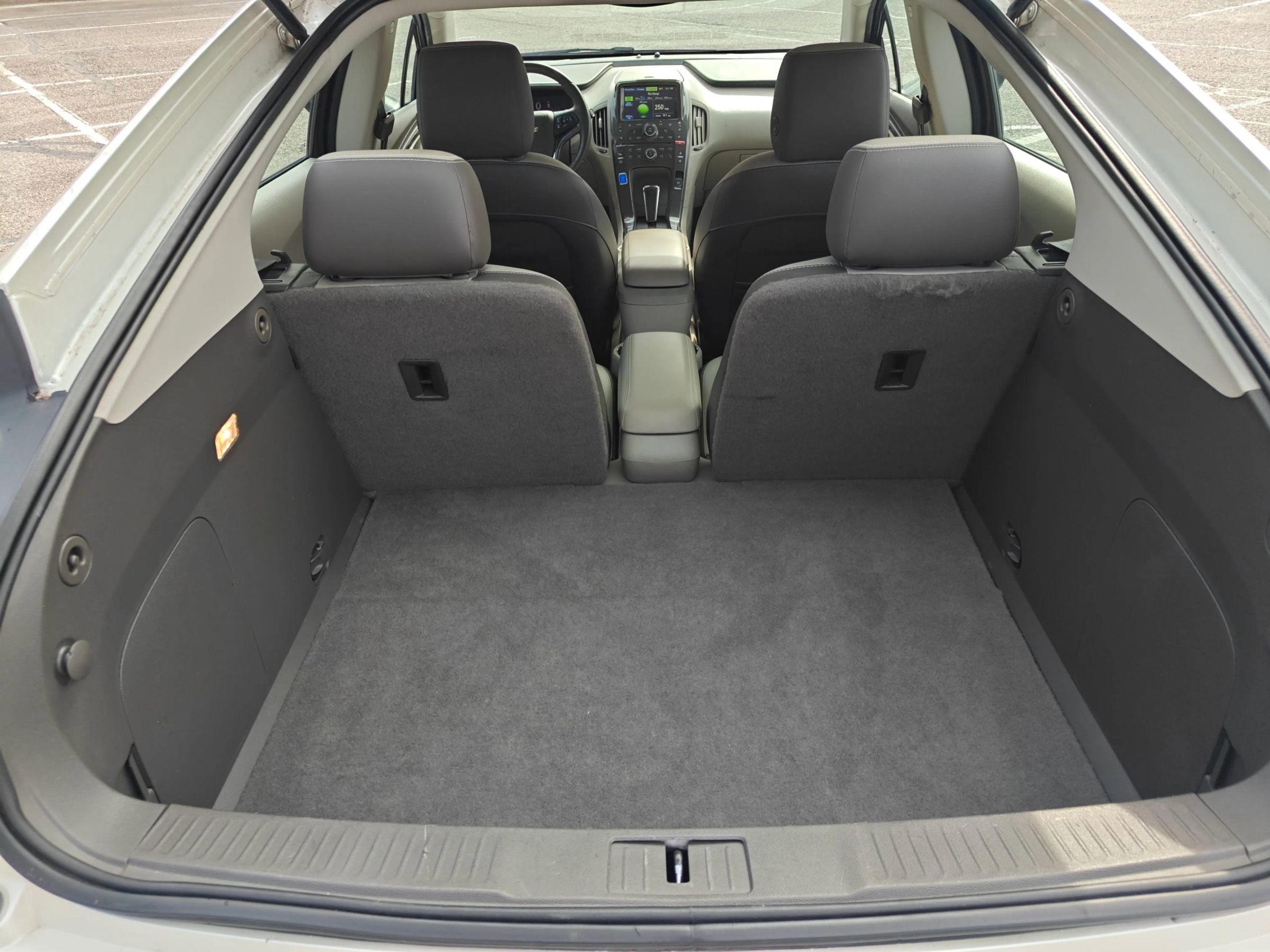 Used 2014 Chevrolet Volt Premium w/ Premium Trim Package FWD image 17