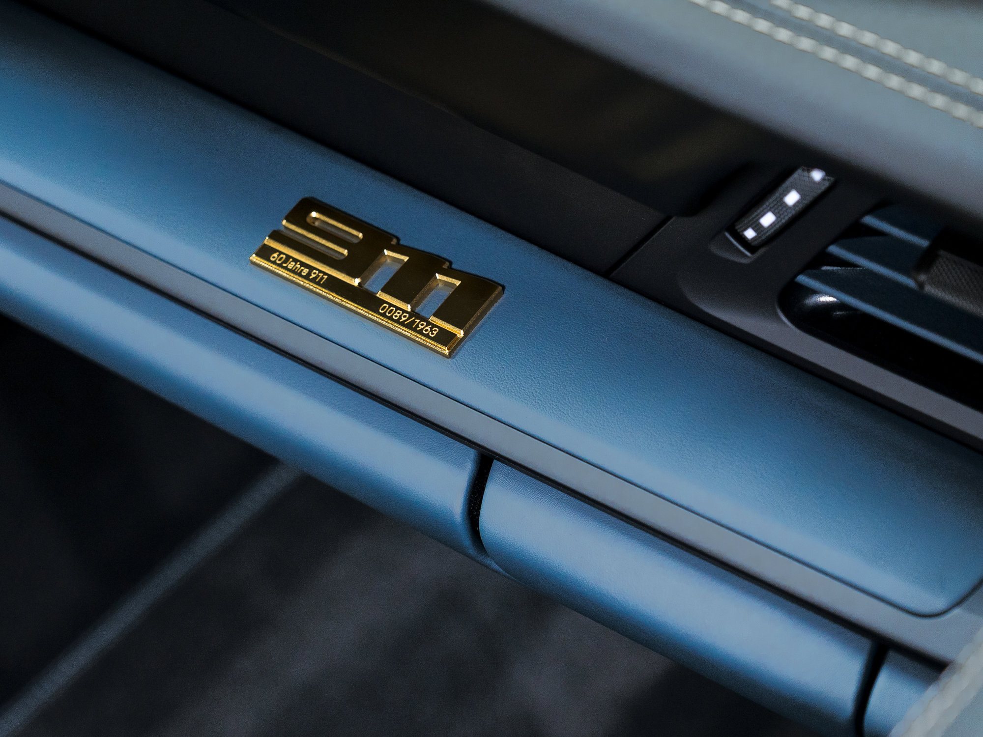 Used 2024 Porsche 911 GT3 RS RWD image 32