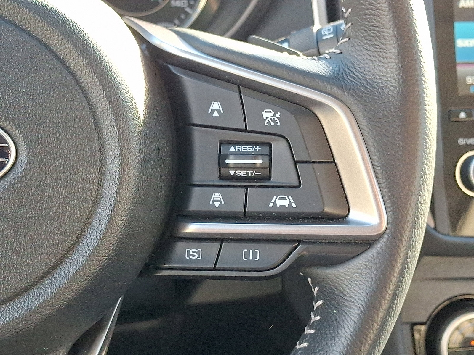 Used 2022 Subaru Impreza 2.0i Limited image 21