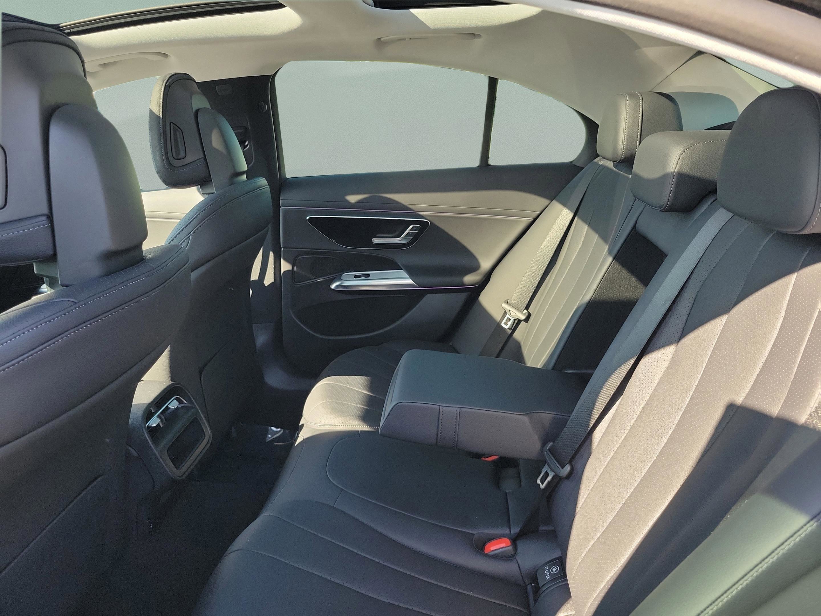 Certified 2025 Mercedes-Benz E 350 4MATIC Sedan image 5