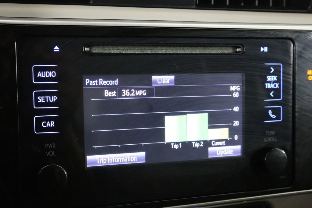 Used 2017 Toyota Corolla LE FWD image 32