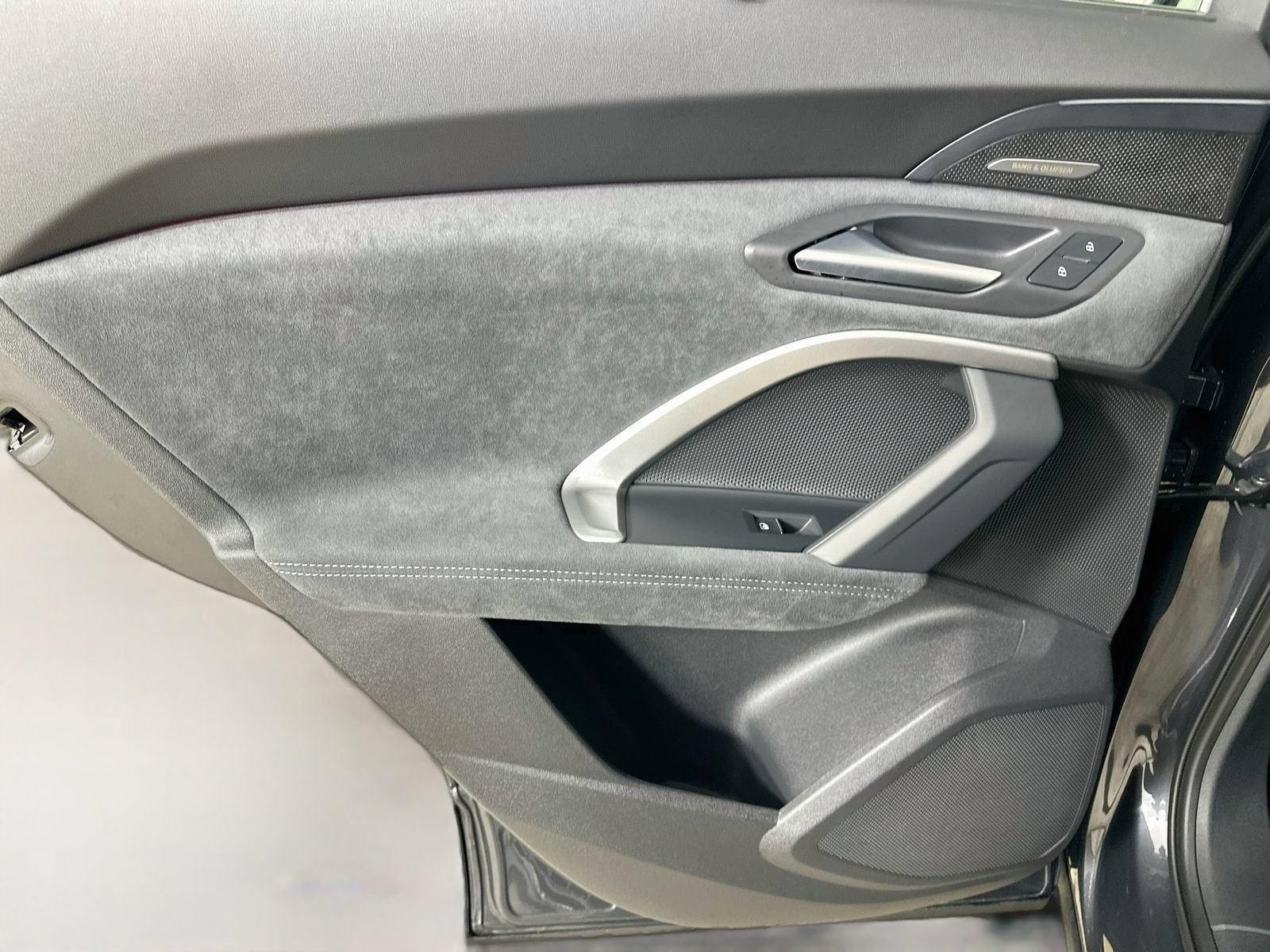 New 2026 Audi SQ5 Prestige AWD/4WD image 34