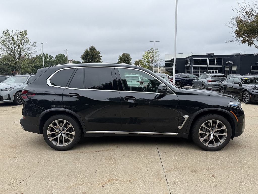 Used 2026 BMW X5 xDrive40i AWD/4WD image 4
