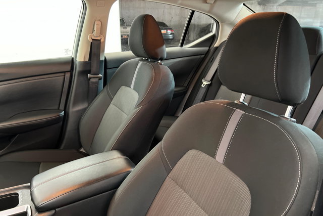 Used 2025 Nissan Sentra SV FWD image 17