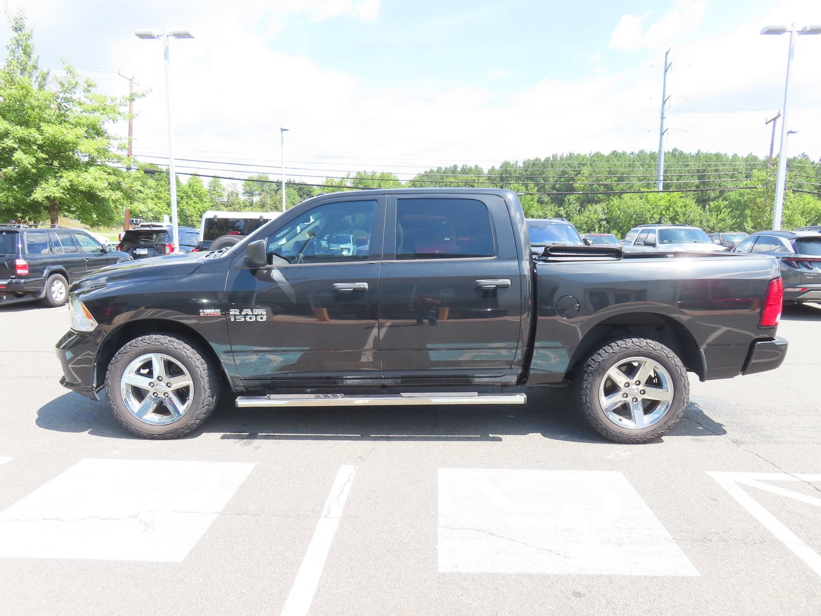 Used 2018 RAM 1500 Express AWD/4WD image 7