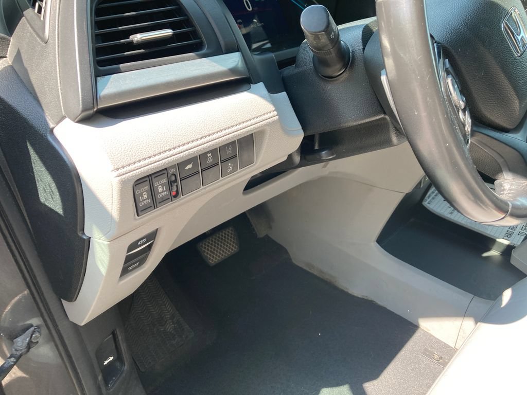 Used 2018 Honda Odyssey EX-L image 17