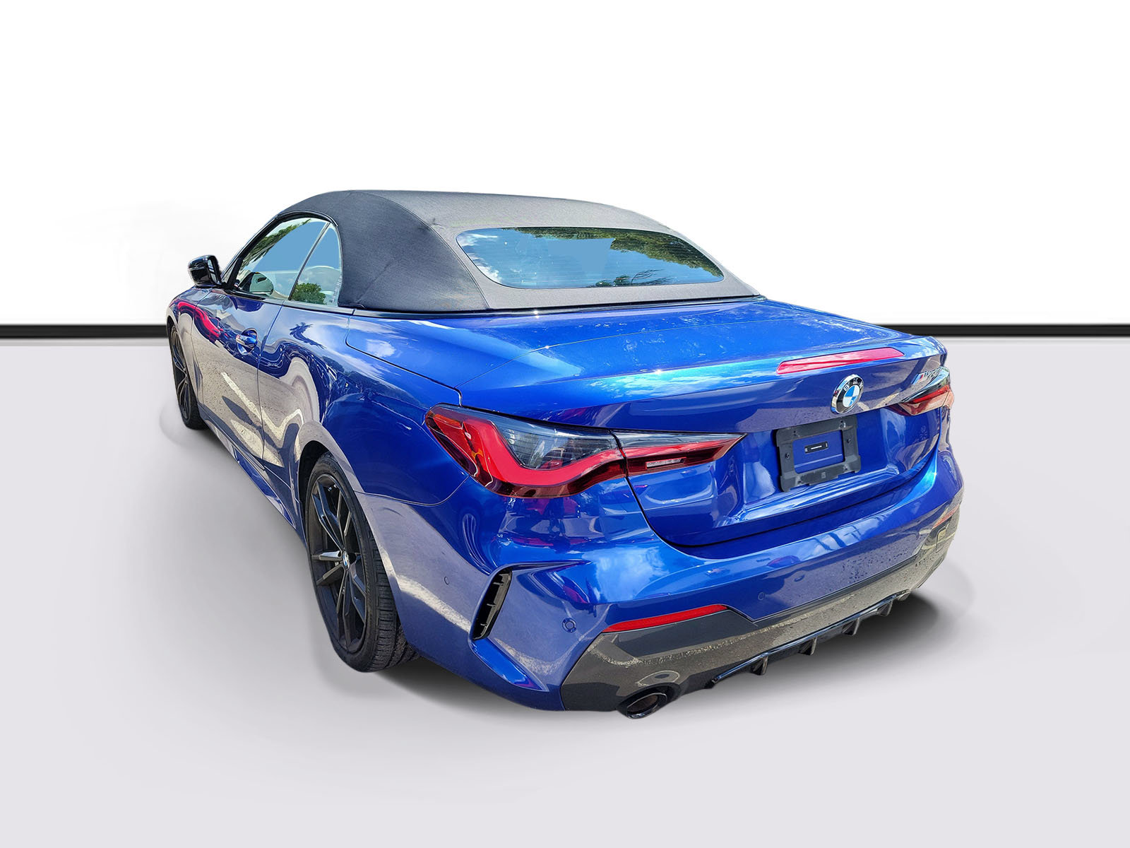 Certified 2024 BMW 430i Convertible w/ M Sport Package RWD image 4
