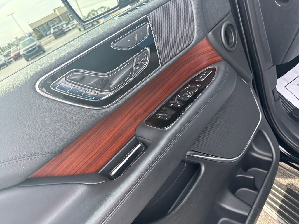 Used 2023 Lincoln Navigator Reserve AWD/4WD image 14