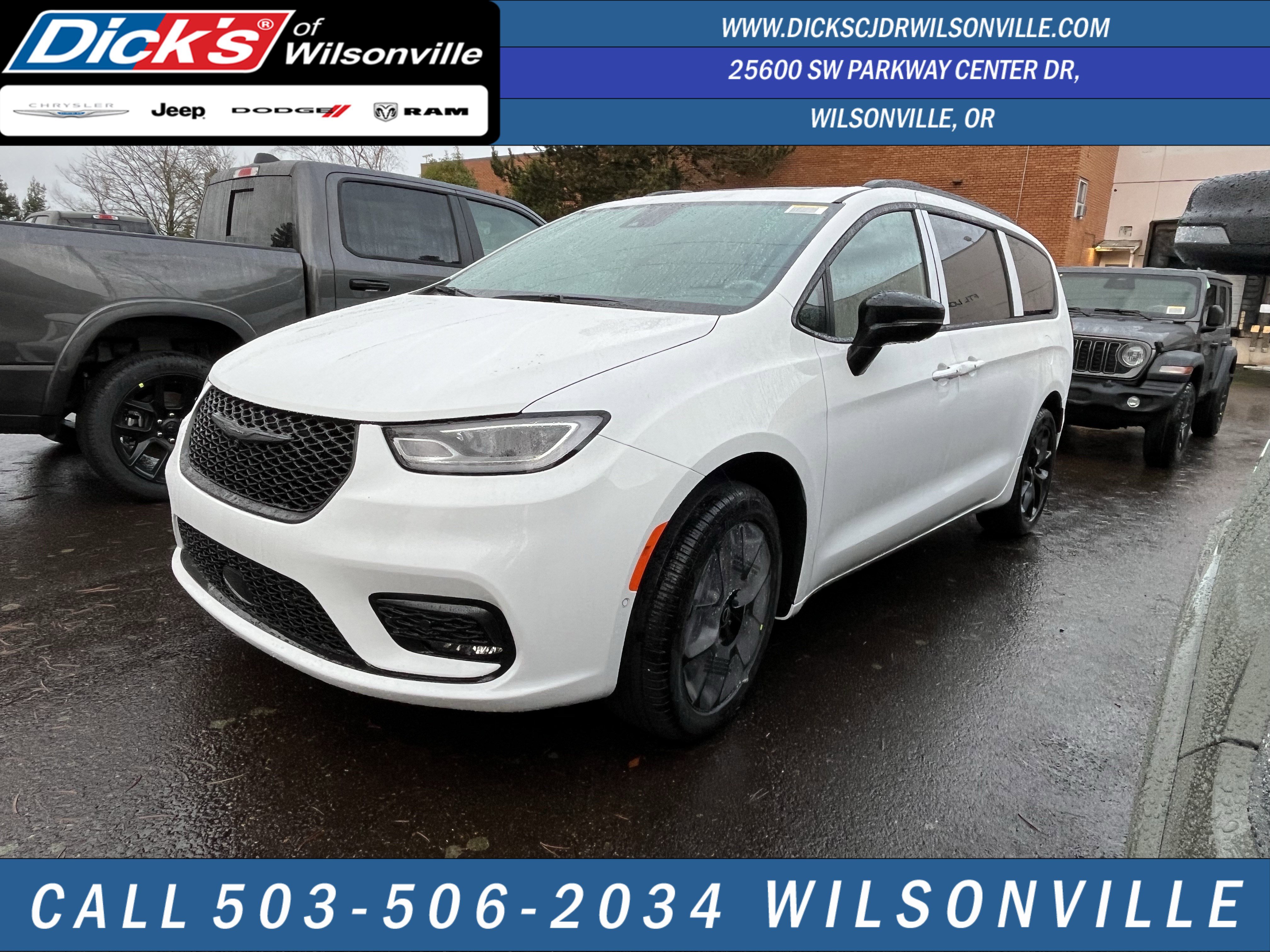 New 2026 Chrysler Pacifica Limited w/ S Appearance Package image 1