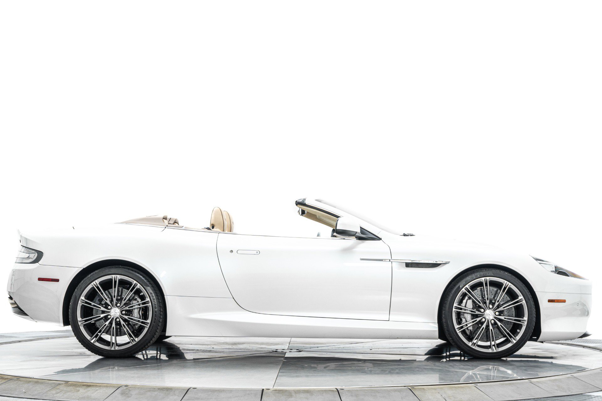 Used 2014 Aston Martin DB9 Volante -Very Low Miles, Pearl image 48