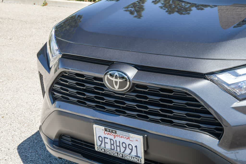Used 2023 Toyota RAV4 XLE w/ Convenience Package FWD image 5