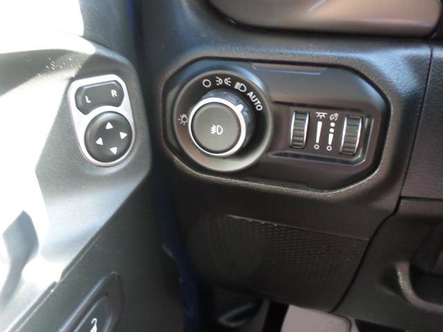 Used 2018 Jeep Wrangler Unlimited Sport S image 20
