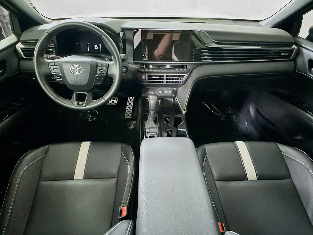 Used 2025 Toyota Camry SE FWD image 16