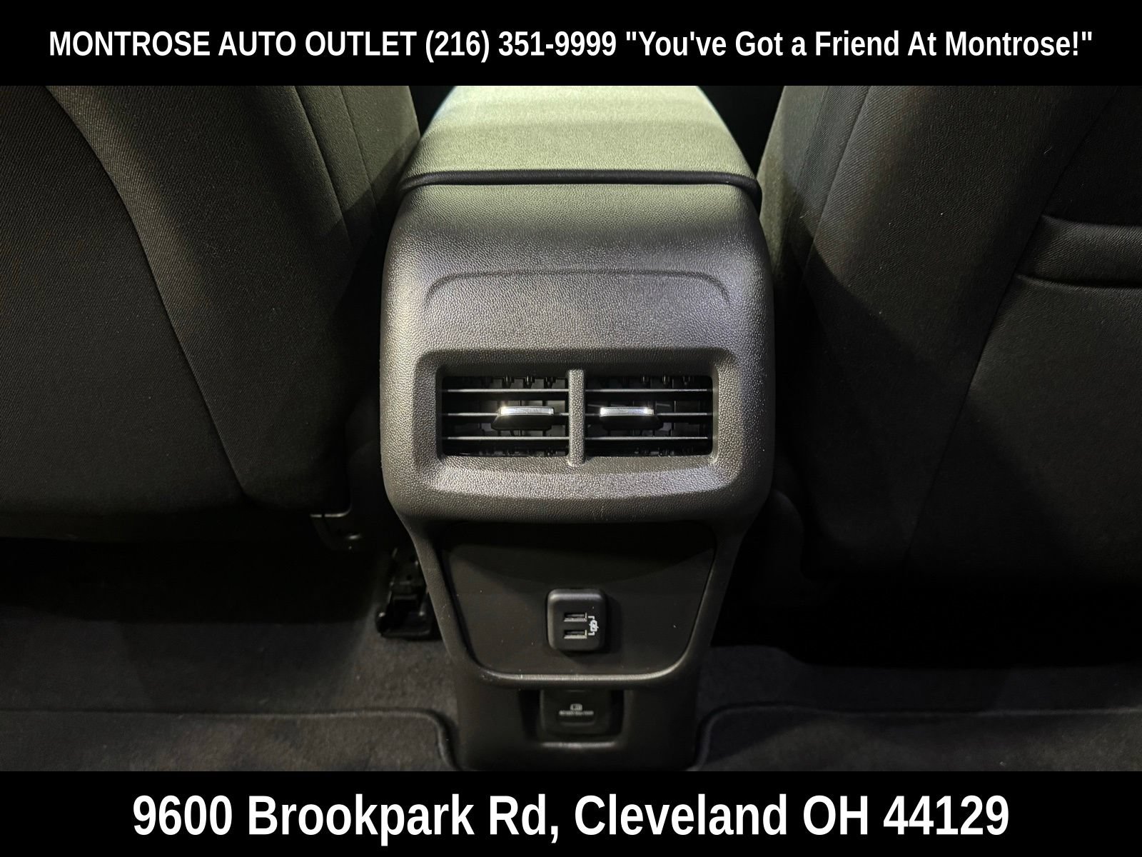 Used 2024 Chevrolet Equinox LT FWD image 34