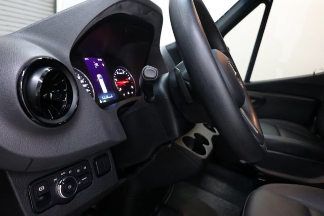 Used 2022 Mercedes-Benz Sprinter 2500 image 56